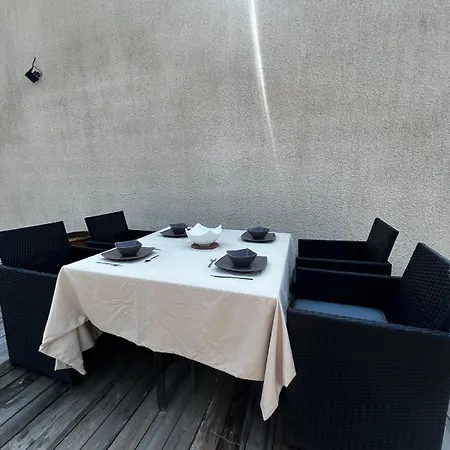 Maisonnette Meuble Apartment *
